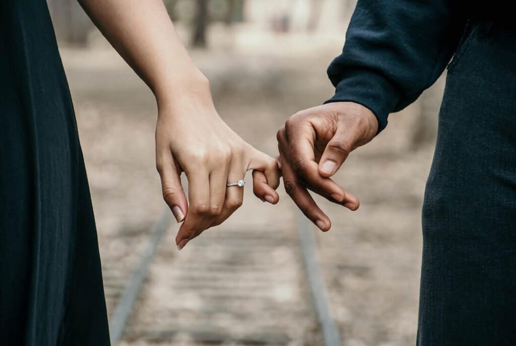 تزداد المشاعر الجنسية وقد تجد نفسك مشتتًا بأفكار إغواء شريك حياتك! قد تواجه إحساسًا متزايدًا بالرؤية والرائحة والذوق وستجد أنه من السهل التعبير عن أفكارك ومشاعرك.